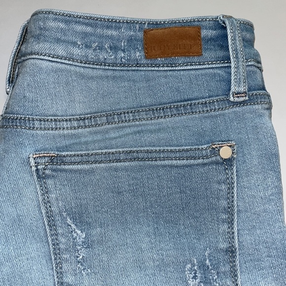 Judy Blue Light Wash High Rise Shorts Size L - Picture 12 of 16